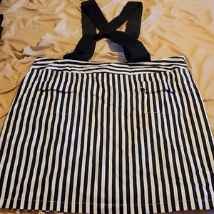 Sexy skirt with Suspenders